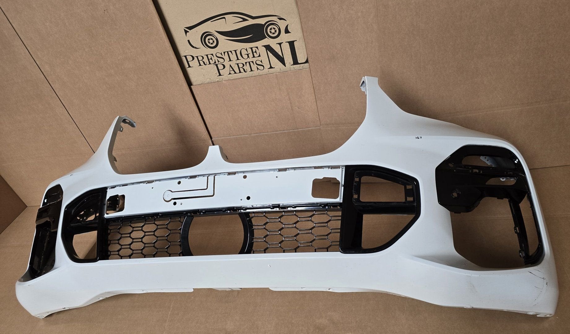 Voorbumper BMW X5 G05 M PAKKET 6xPDC ORGINEEL BUMPER bj.2018, Gebruikt, -, Voor, Ophalen of Verzenden