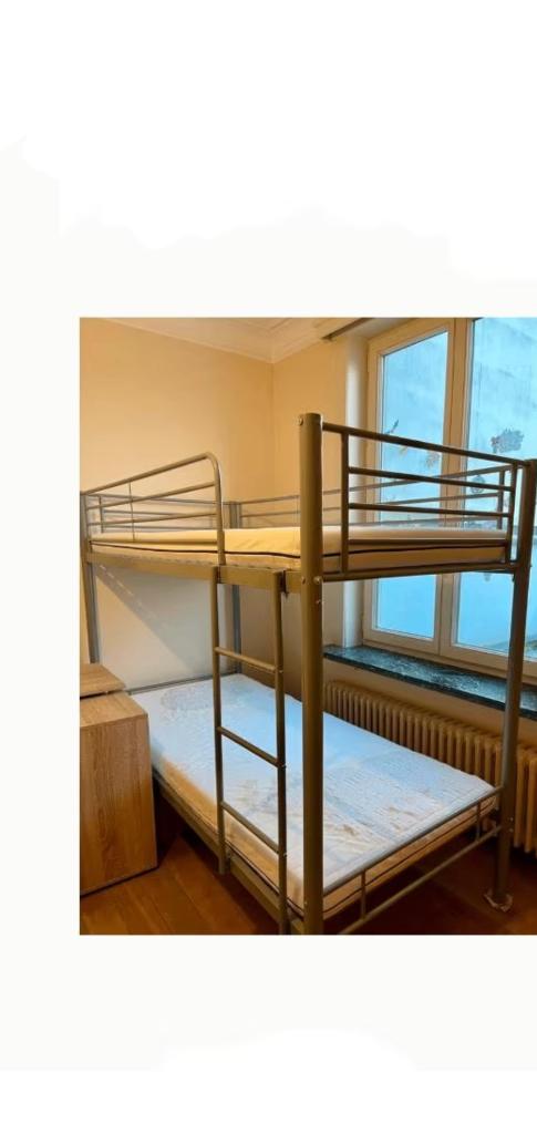 lit superposé en métal lkea + 2 matelas L'ensemble complet, Enlèvement, Utilisé, Lits superposés