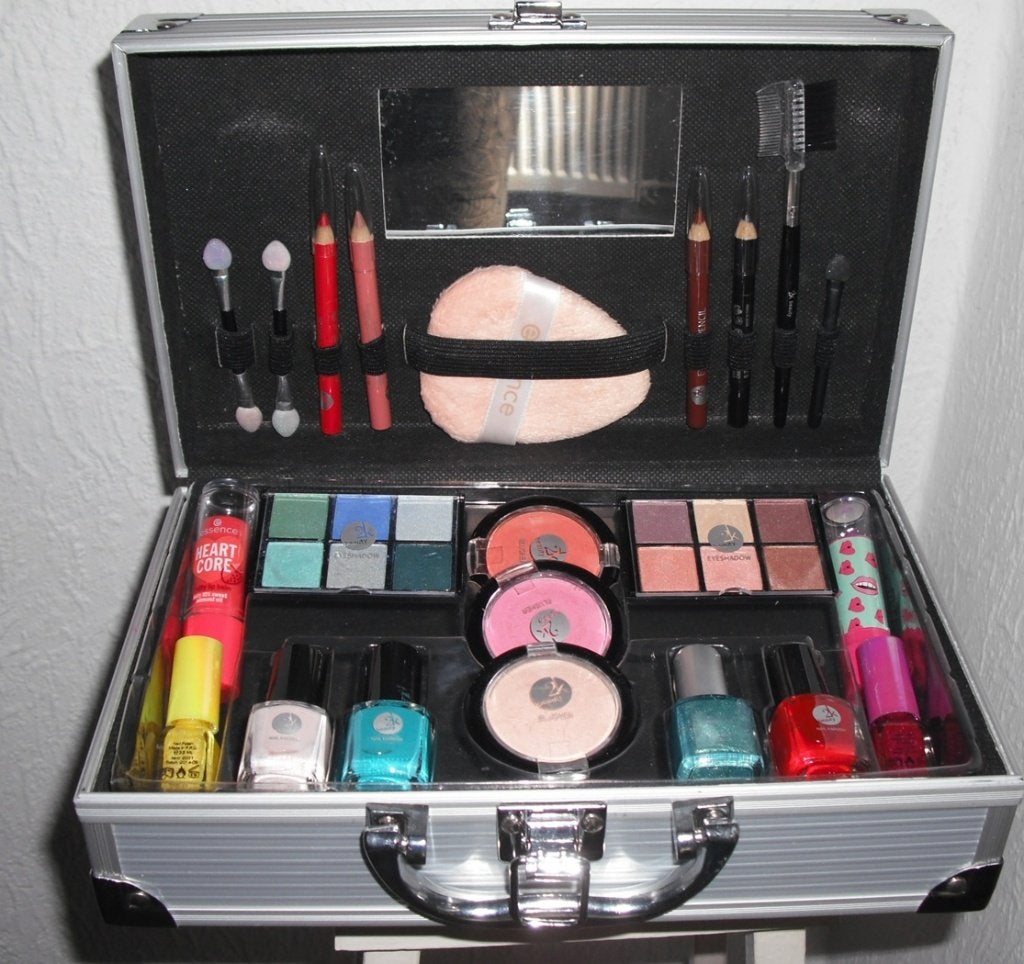 Een volle aluminium koffer met make up spullen, Handtassen en Accessoires, Uiterlijk | Cosmetica en Make-up, Ophalen, Gebruikt