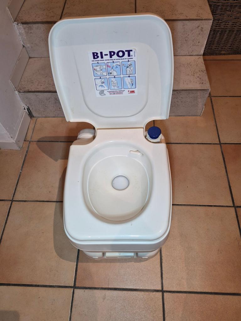Toilette portable  camping, Enlèvement