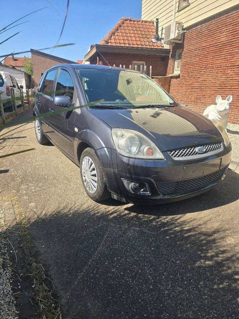 Ford Fiësta benzine gekeurd, Voorwielaandrijving, 1299 cc, Overige kleuren, 5 deurs