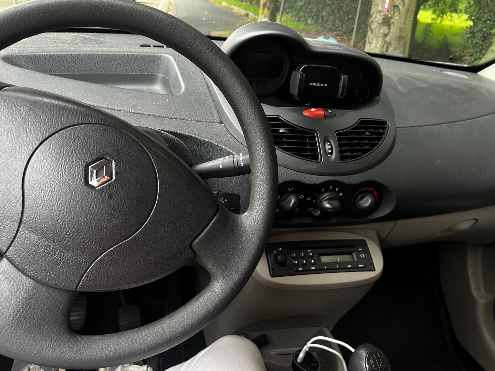 1.2i Expression SCHADE VOORBUMPER, Auto's, Renault, Twingo, Overige kleuren, Handgeschakeld, Particulier