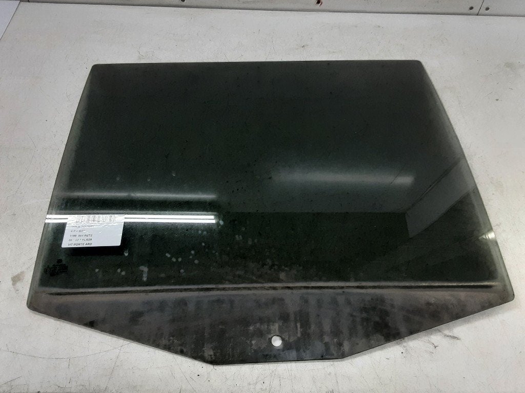 PORTIERRUIT RECHTS ACHTER Volkswagen Touran (1T1 / T2), Gebruikt, Volkswagen, Mevr. I. Hauben, Rue de l'Espoir 34 34
4030  GRIVEGNÉE, BE