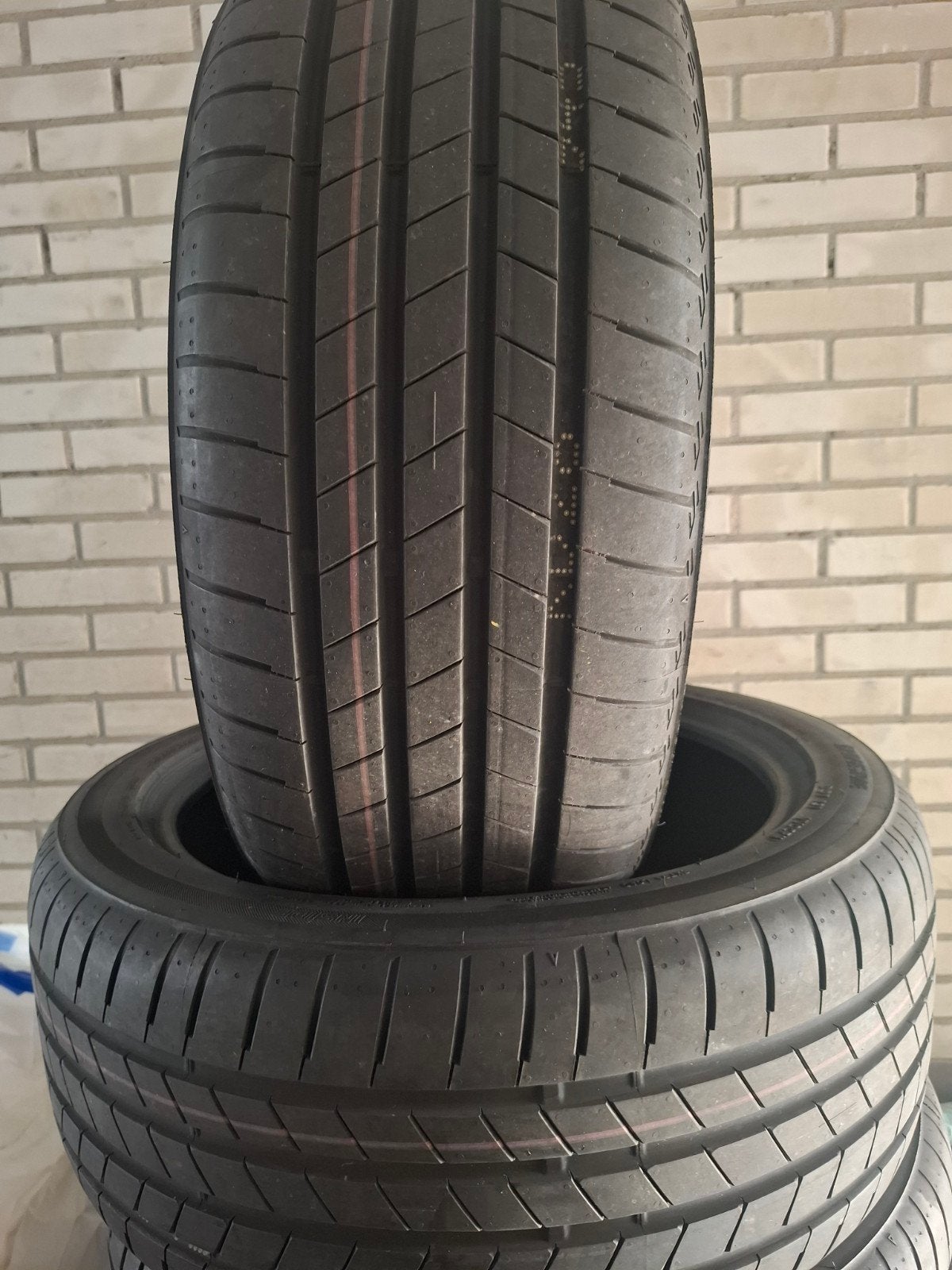 235 45 18 Bridgestone, Tesla Model 3, Autos : Pièces & Accessoires, Neuf, Enlèvement ou Envoi, Pneus été, 235 mm