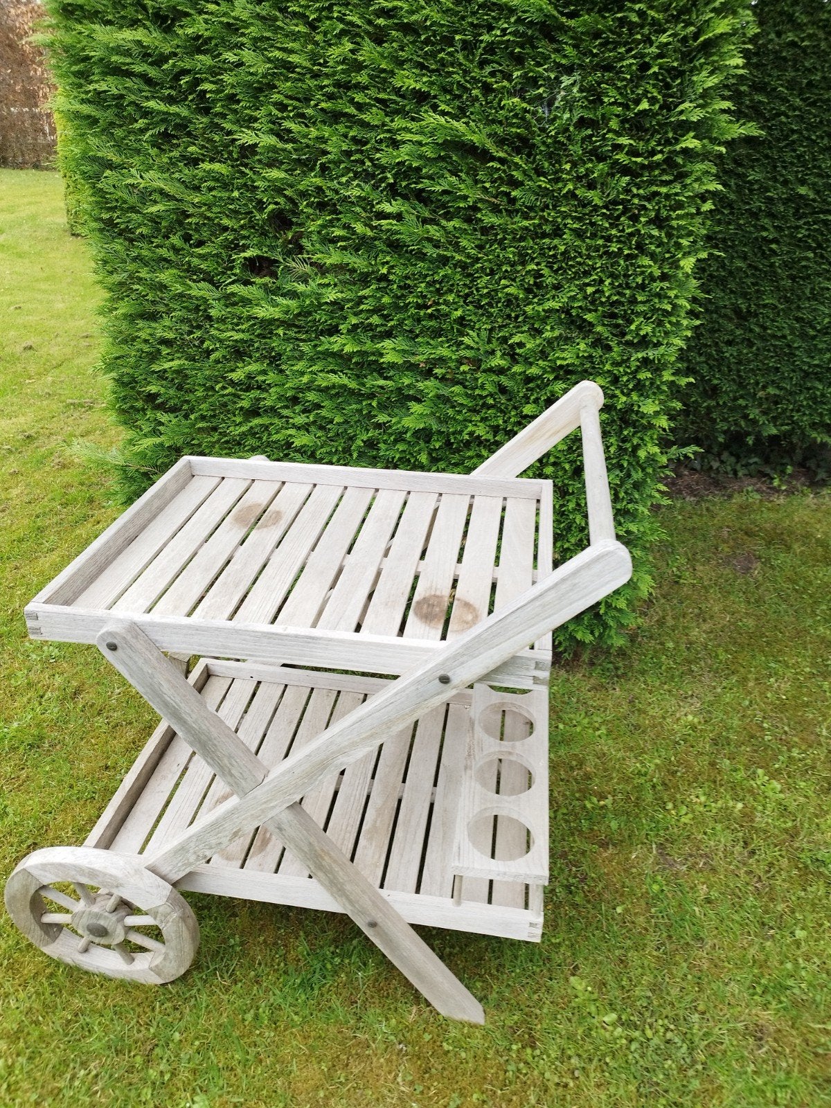 Teak rolbaar opdien tafeltje natuur teak, Tuin en Terras, Ophalen, Zo goed als nieuw