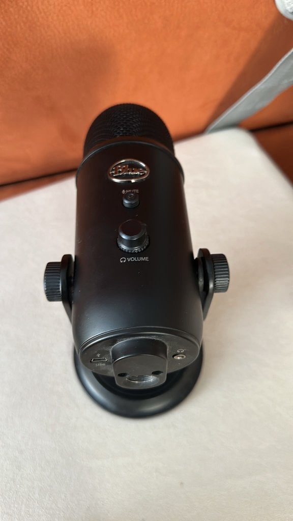 Blue Yeti noir avec pied – sans câble USB, Enlèvement ou Envoi, Utilisé, Micro studio