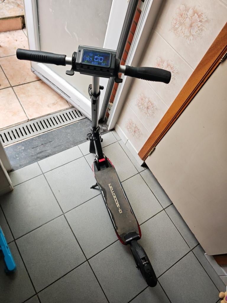 Trottinette Électrique 8'' Rideway pour enfants de 10&16ans, Vélos & Vélomoteurs, Trottinettes, Enlèvement