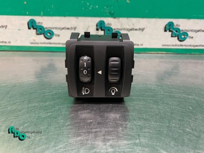 Schakelaar Koplamp Ihv van een Renault Twingo (Twingo 07-), Gebruikt, -, Renault, -
