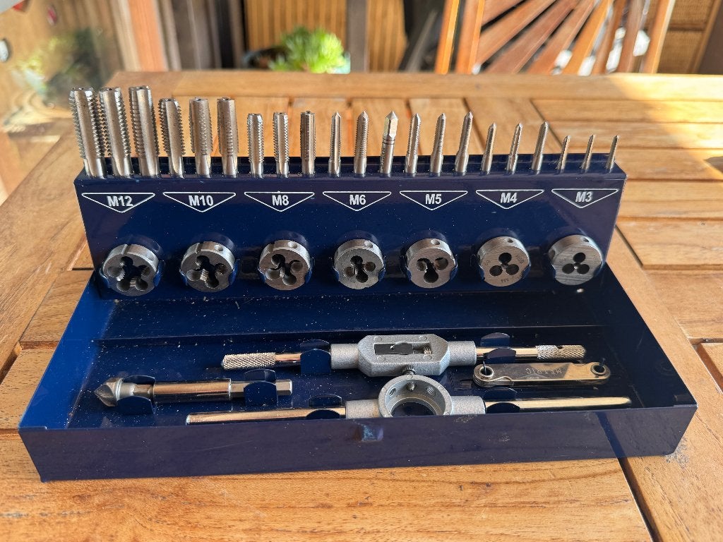 Boite a tarauder, Bricolage & Construction, Outillage | Outillage à main, Enlèvement, Comme neuf, Autres types, Autres marques