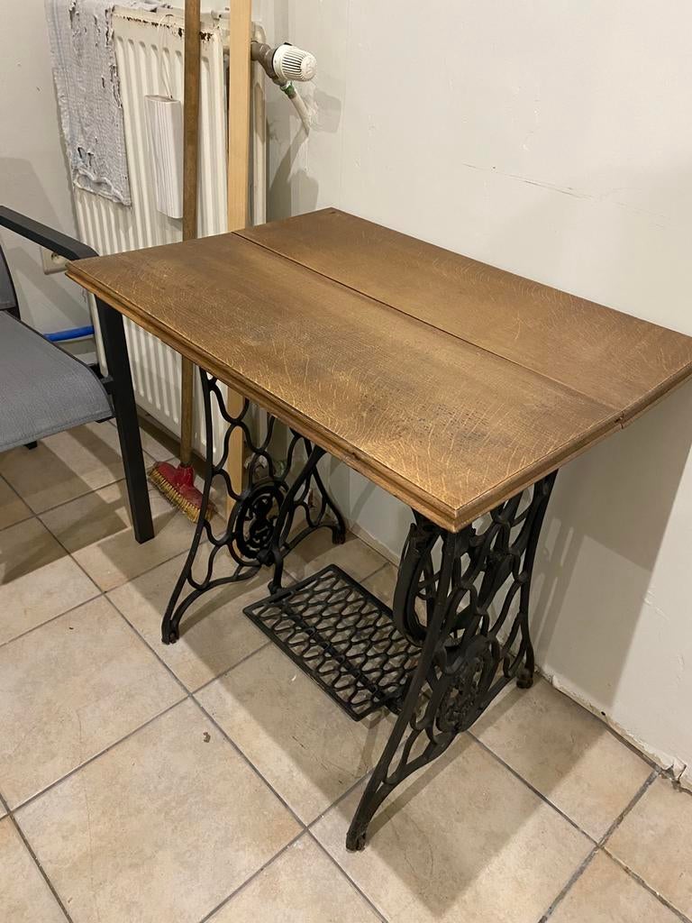 Tabke machibe a coudre “Singer “, Antiquités & Art, Antiquités | Machines à coudre, Enlèvement