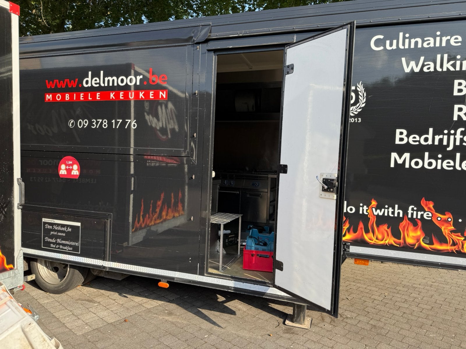 Mobiele keuken trailer, Ophalen
