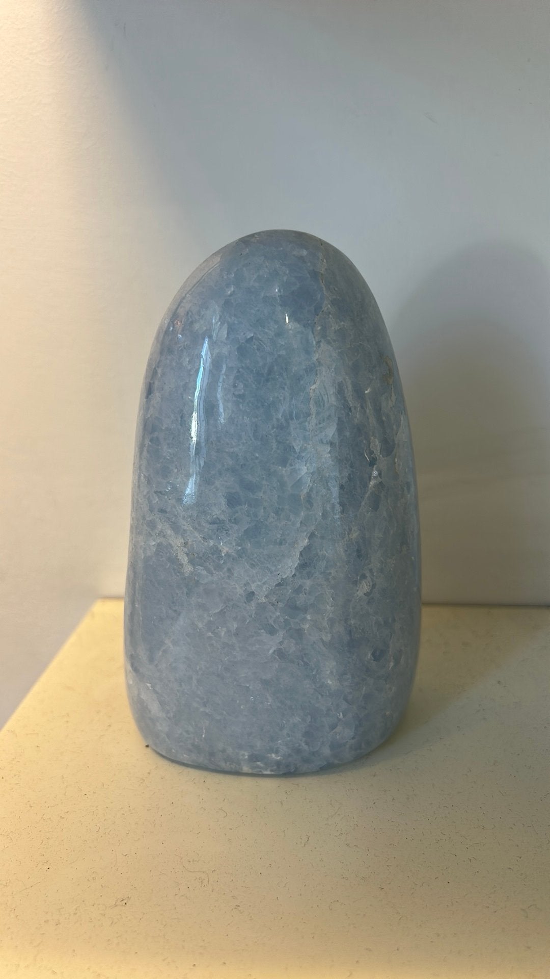 pierre polie de calcite bleue appelée calcite szafirowy, Enlèvement ou Envoi, Minéral