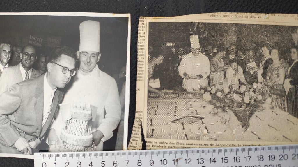 75e anniversaire Léopoldville magasin drapeau Congo Belge, Verzamelen, Foto's en Prenten, Gebruikt, Foto, Overige onderwerpen