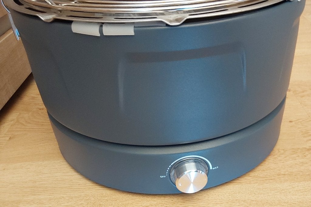 BBQ QUIGG AVEC VENTILATION ÉLECTRIQUE// ACCESSOIRES, Ophalen, Zo goed als nieuw