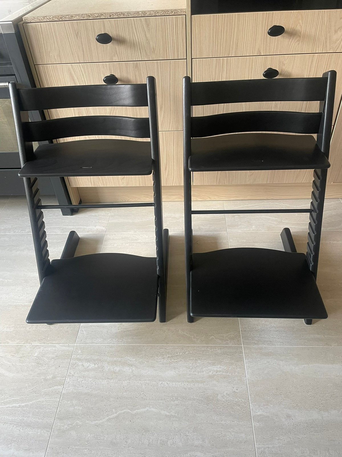 Tripp trapp stokke noir comme neuf! Triptrap trip trap, Enlèvement ou Envoi, Neuf, Chaise évolutive, Coulissant