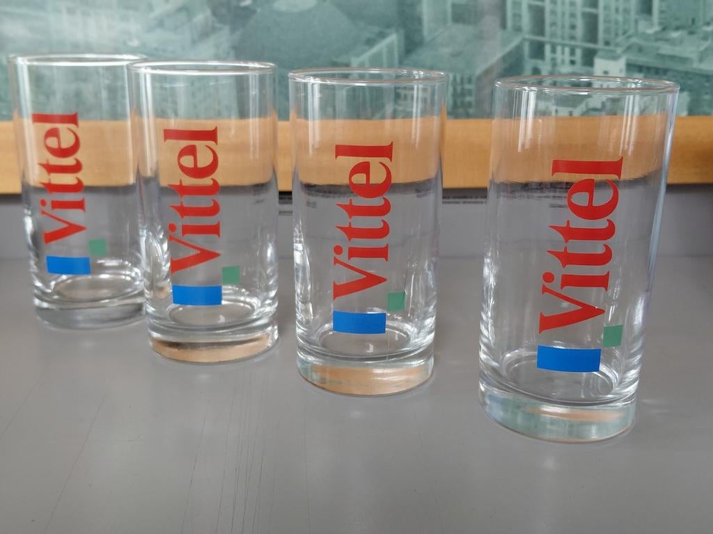 4 verres Vittel plus anciens, Enlèvement