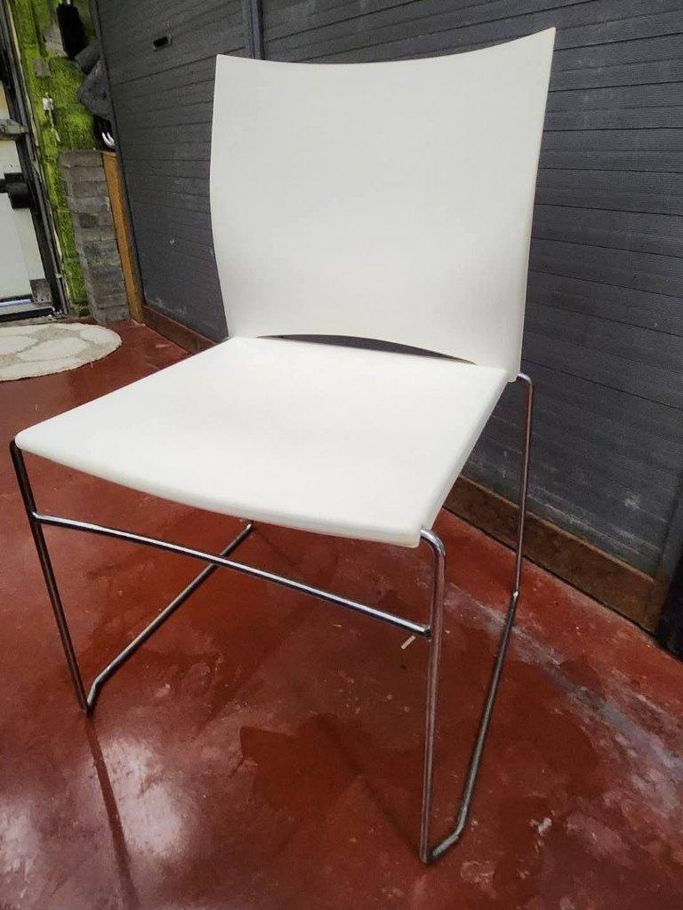 4 Stoelen Design "Andreu World", Huis en Inrichting, Stoelen, Ophalen, Modern Design, Wit, Zo goed als nieuw