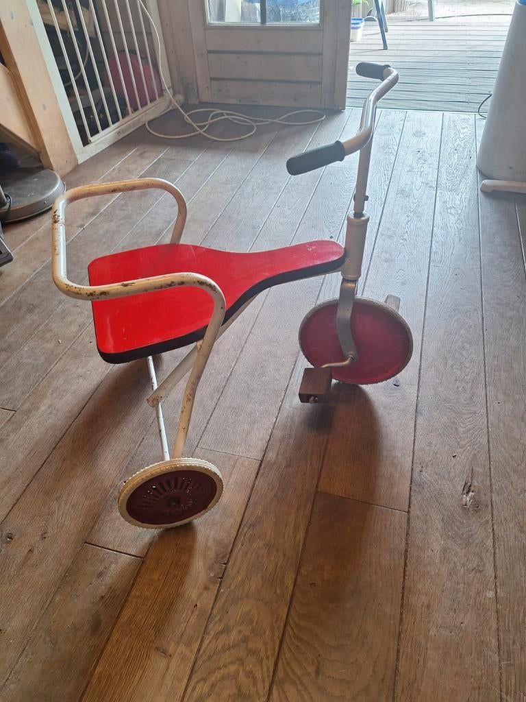 Oude driewieler, Ophalen