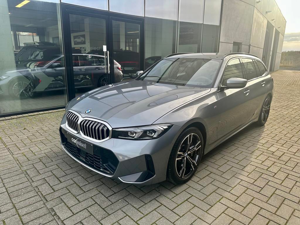 BMW 330 iA X-drive Touring M-edition Skyscraper Grau Metal, Auto's, BMW, Automaat, 1998 cc, Gebruikt, Zwart