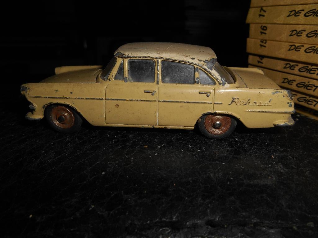 Dinky Toys Opel Rekord 554 Made in France Meccano, Ophalen of Verzenden, Dinky Toys