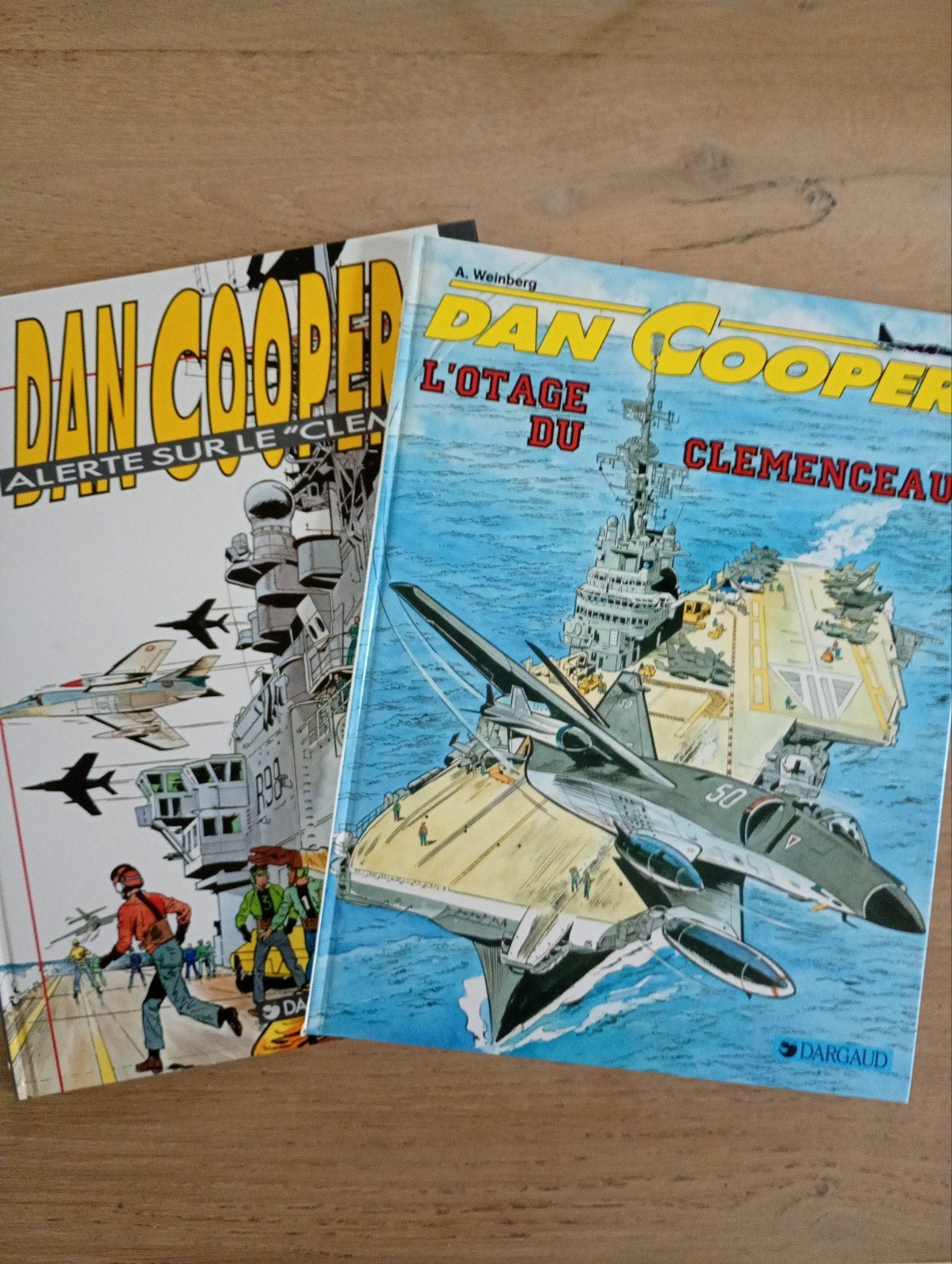 Lot 2 Dan Cooper 39 & 40 Weinberg EO TBE, Livres, Plusieurs BD, A. Weinberg, Enlèvement ou Envoi, Comme neuf