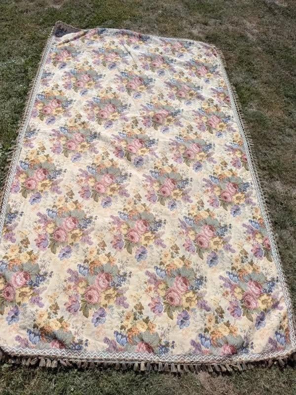 Grande nappe vintage multicolore, bords à froufrous., Enlèvement