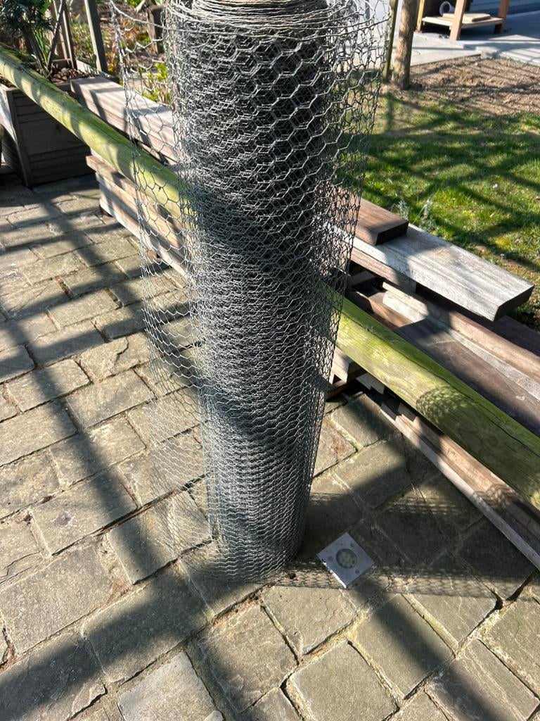 Kippen draad  rond nog 15 meter  B 1 m, Ophalen, Zo goed als nieuw, Draad