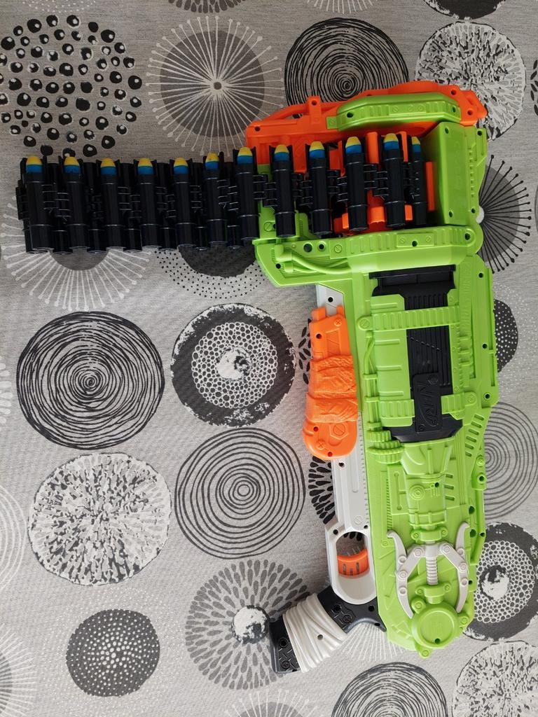 Nerf Zombie Strike Ripchain, Enfants & Bébés, Jouets | Duplo & Lego, Comme neuf, Complet, Enlèvement