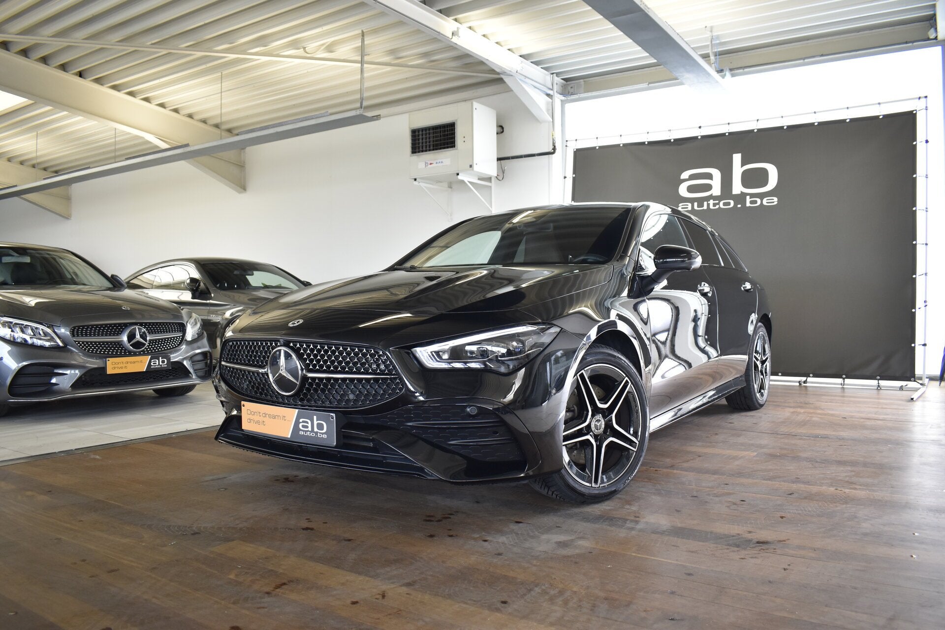 Mercedes-Benz CLA 250 E SHOOTING BRAKE, AMG, TREKHAAK, PANO, 0 kg, Euro 6, 0 kg, Automatique
