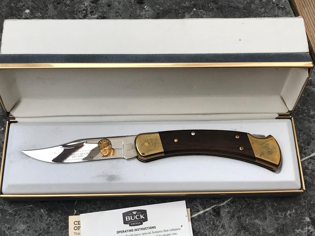 Buck 110 Custom Alfred C Buck  Engraved commemorative knife, Caravans en Kamperen, Kampeergereedschap, Zo goed als nieuw, Ophalen of Verzenden