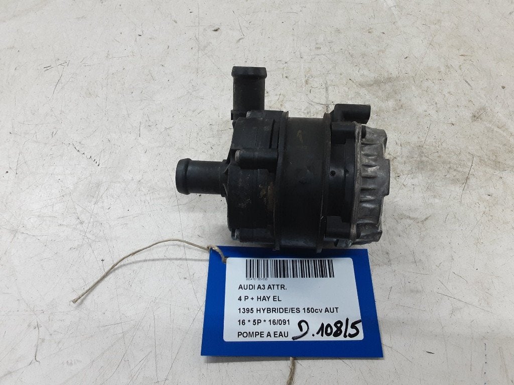 WATERPOMP Audi A3 Sportback (8VA / 8VF) (04L965567), Gebruikt, Mevr. I. Hauben, Audi, Rue de l'Espoir 34 34
4030  GRIVEGNÉE, BE