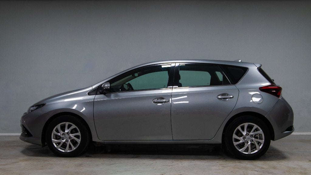 Toyota Auris 1.2 Turbo Comfort, Autos, Toyota, Argent ou Gris, Achat, https://public.car-pass.be/vhr/b9acf533-2b04-4db3-b954-e9b7041847cd