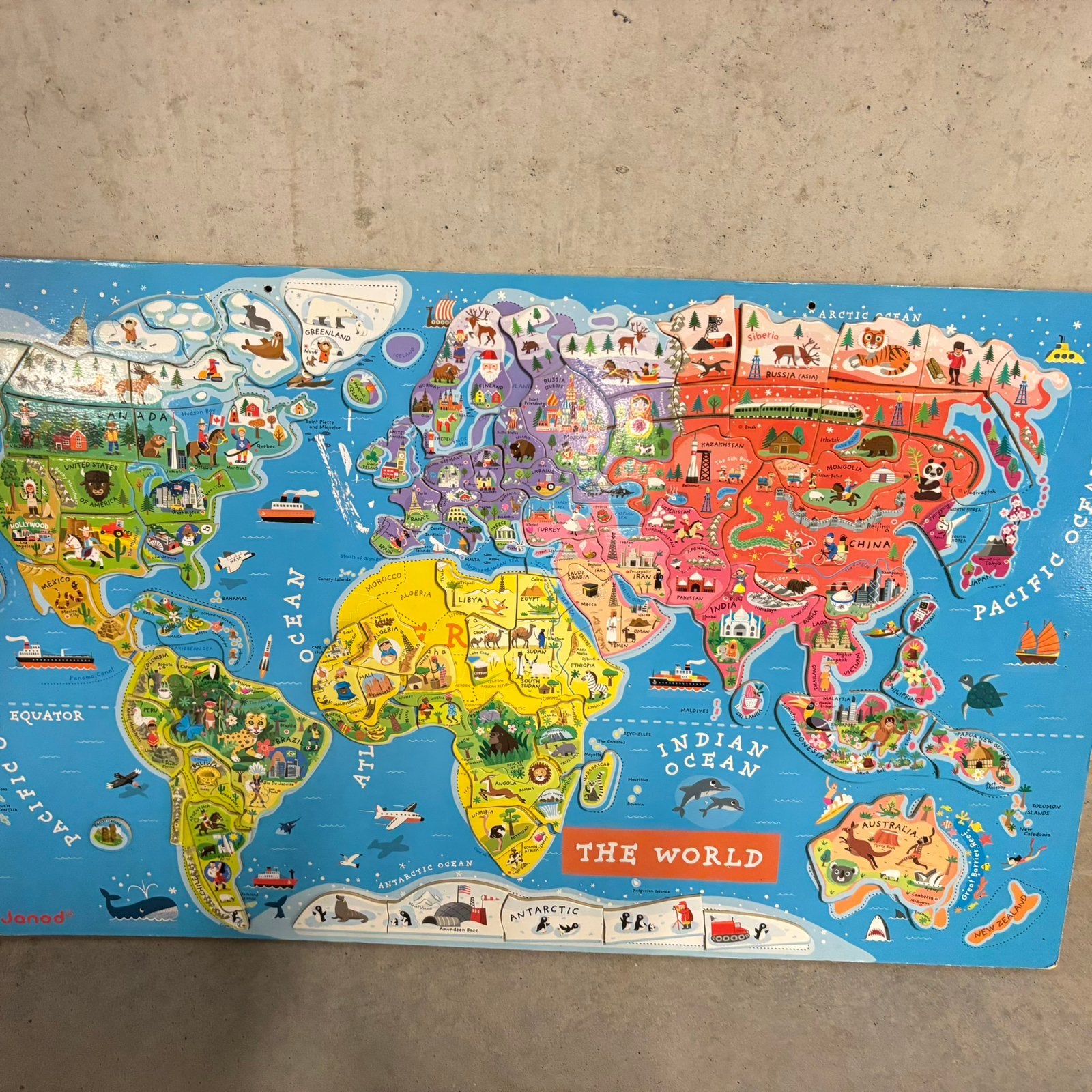 Carte du monde, Enlèvement, Comme neuf