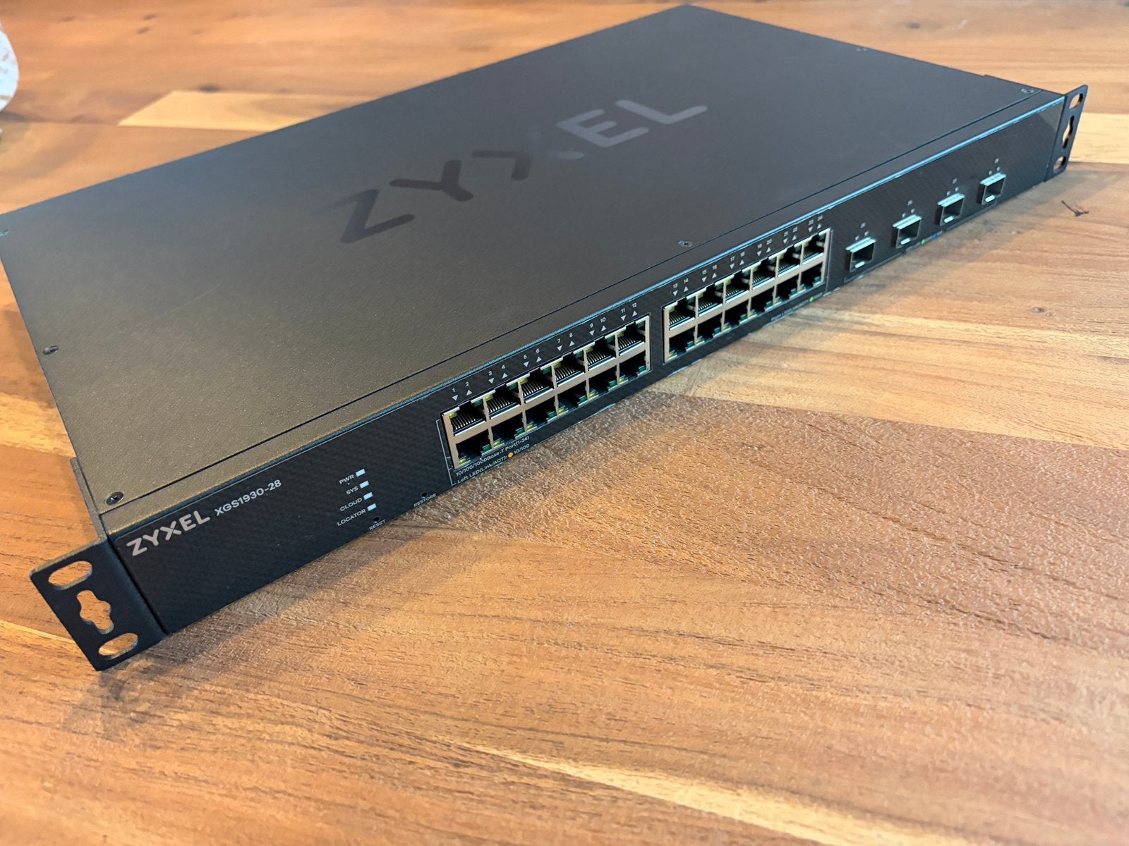 Switch Zyxel XGS1930-28 – 24 ports Gigabit, gestion Nebula, Computers en Software, Ophalen, Gebruikt