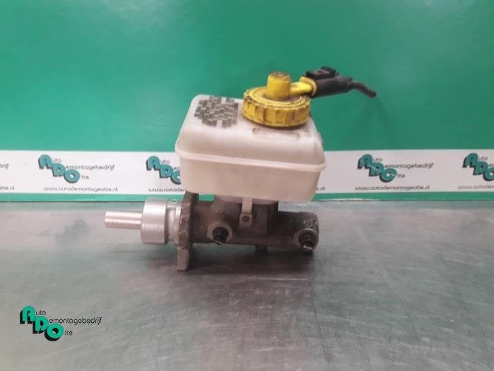 Hoofdremcilinder van een Volkswagen Golf (Golf 97-), Gebruikt, -, Volkswagen, -