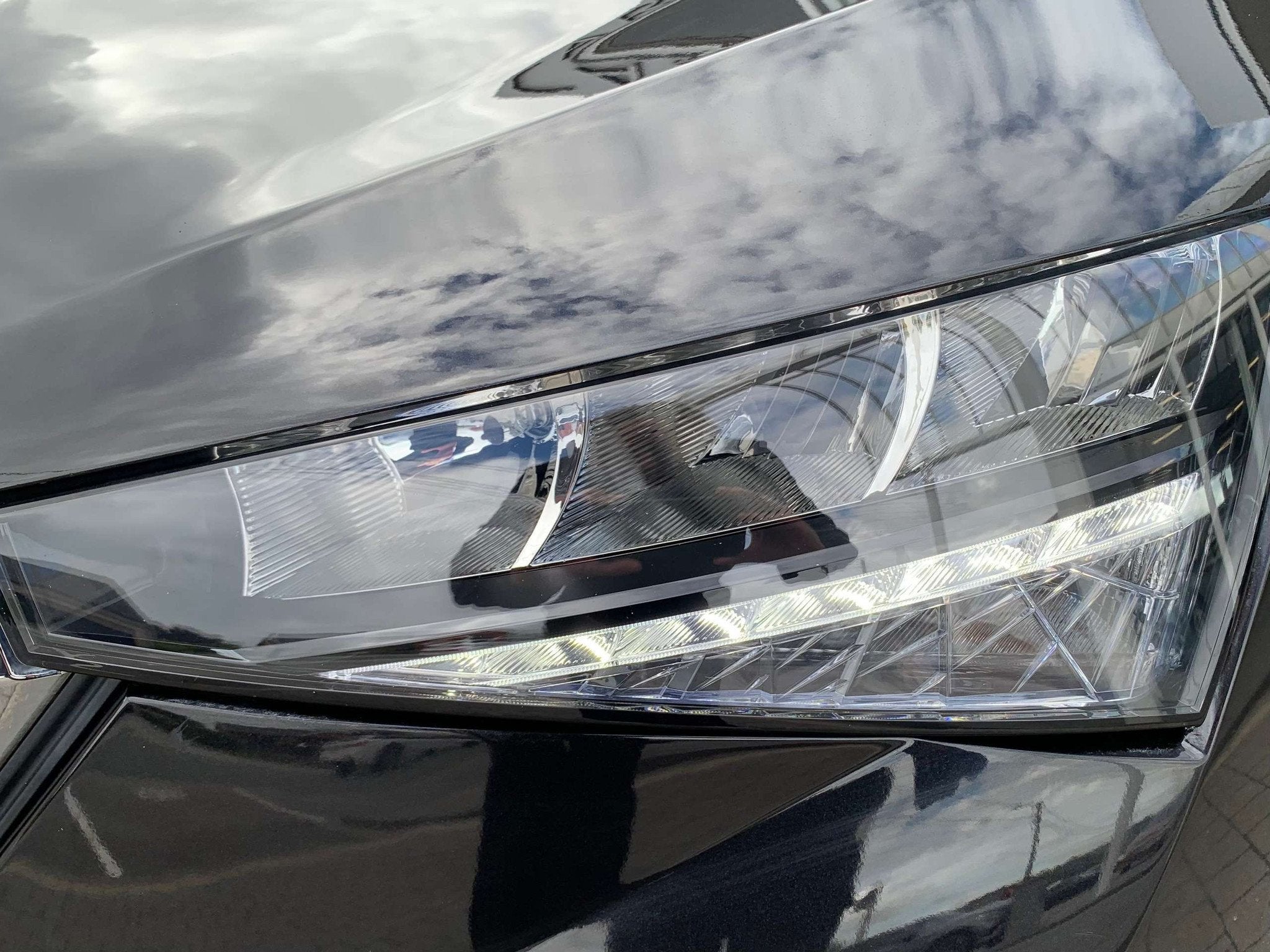 Skoda Scala 1.0TSI 116CV Essence / Airco / CarPlay / Lane As, Autos, Entreprise, Noir, 5 portes, Tissu