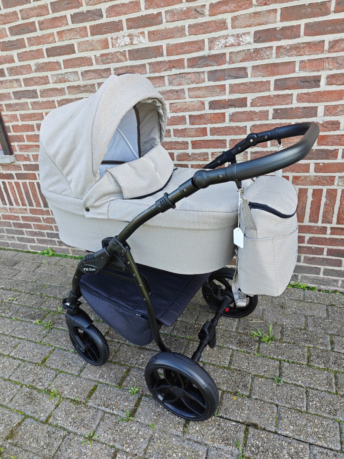 P'tit Chou Solido 2 in 1 kinderwagen, Zo goed als nieuw, Combiwagen, Met reiswieg, Ophalen