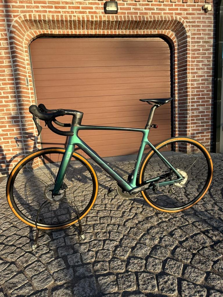 Scott Addict RC 30 – Prizm Green Purple – Ultegra, Carbon, Heren, Zo goed als nieuw, Schijfrem