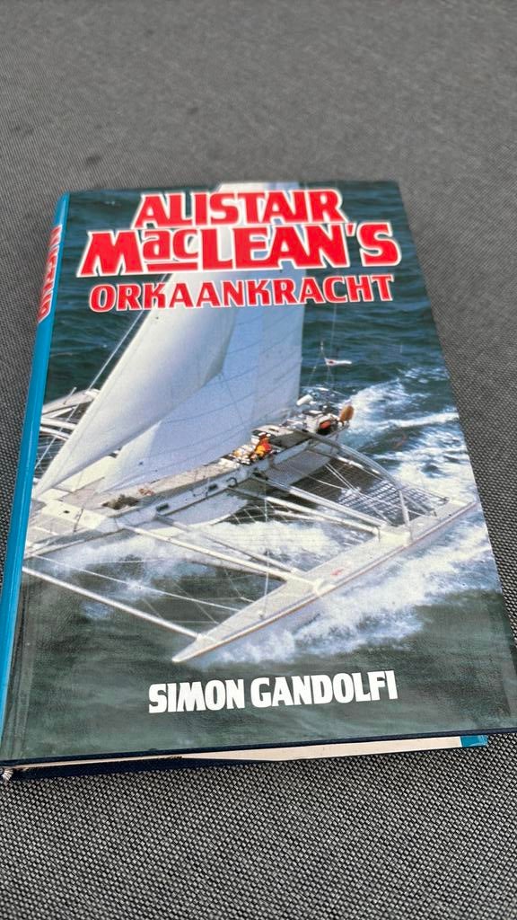 Simon Gandolfi - Alistair Maclean's Orkaankracht, Boeken, Ophalen of Verzenden, Simon Gandolfi