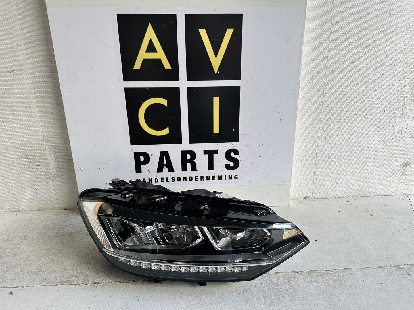 Koplamp Vw Touran 5TB  Vol Led Rechts 5TB941036B, Gebruikt, -, Volkswagen, -