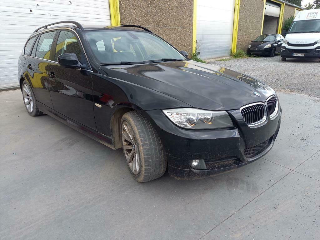 bmw 318d touring 2010 euro 5, Auto's, BMW, 100 kW, Euro 5, Zwart, 4 cilinders