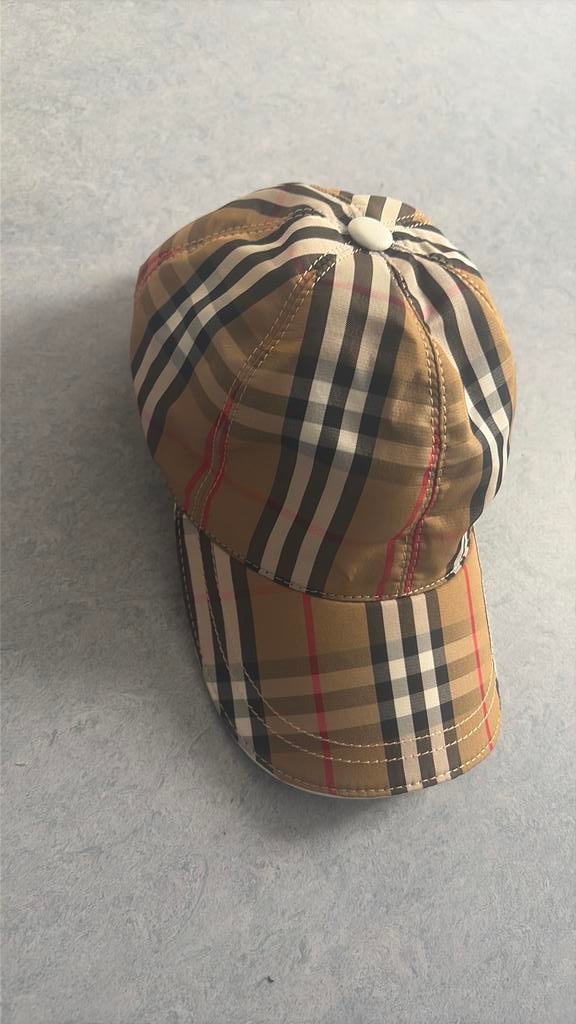 Burberry pet gloednieuw 1 keer gedragen geen doos !, Ophalen, Pet