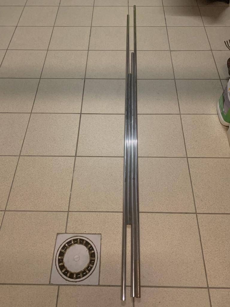 Ronde roedes (voor kledingkast), Ophalen, Minder dan 50 cm, Gebruikt, Grijs