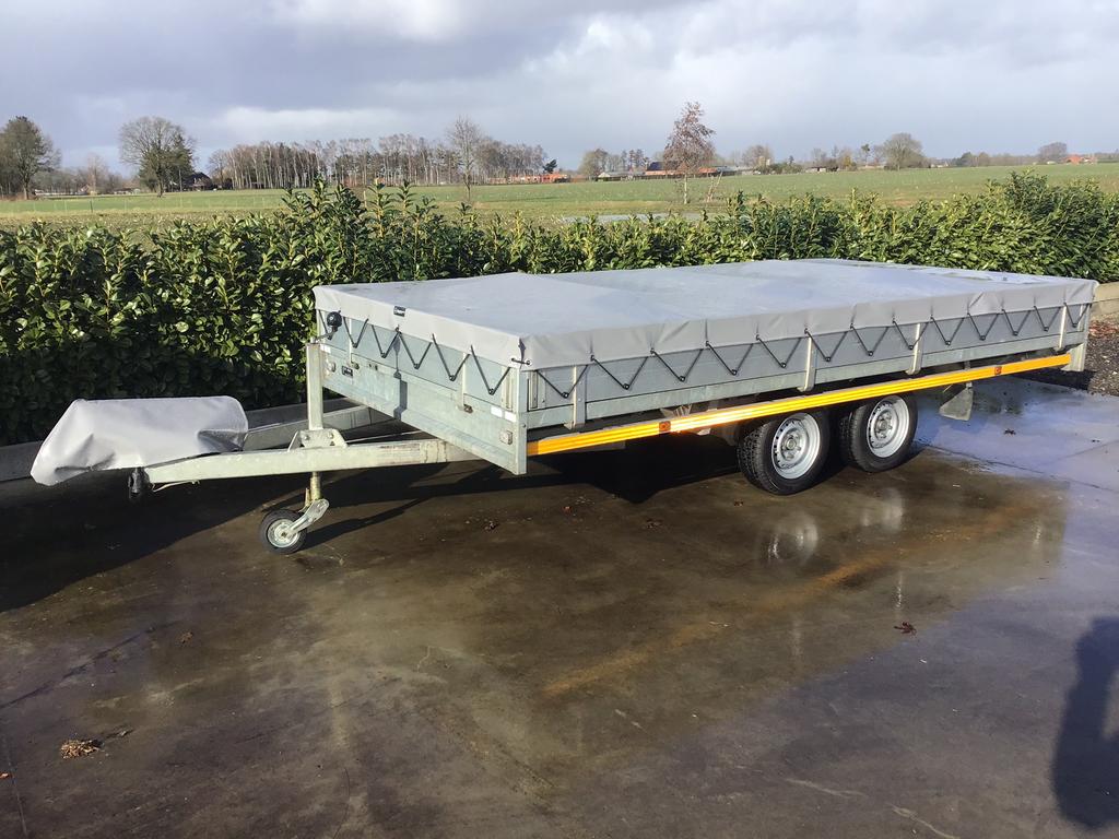 Hulco Medax 2 in zeer goede staat . M.T.M. 3000 kg, Ophalen, Zo goed als nieuw