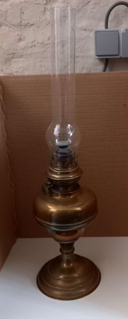 Ancienne lampe a pétrole vintage en laiton, Enlèvement