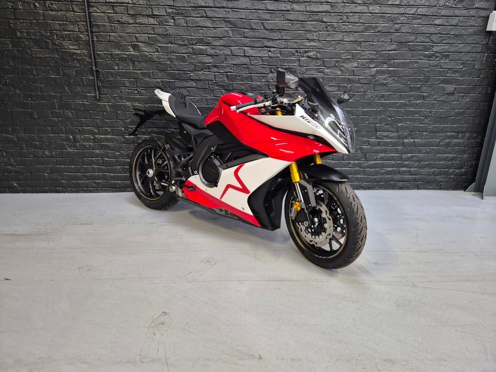 Nieuw: Mash K750, Motoren, 2 cilinders, Nieuw, Bedrijf, Sport