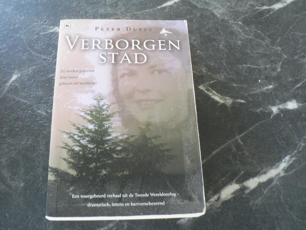 Verborgen stad Peter Duffy, Gelezen, Peter Duffy, Ophalen of Verzenden, Algemeen