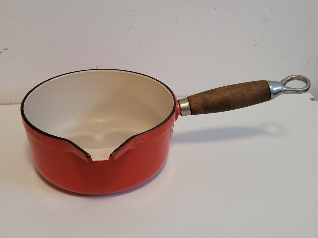 casserole avec manche LE CREUSET 16 vintage, Enlèvement ou Envoi, Utilisé, Fonte, Casserole ou Cocotte-minute