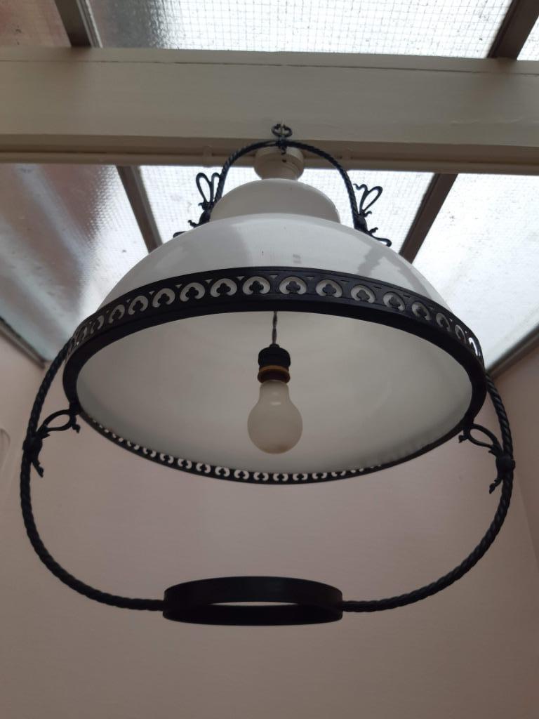 Originele verlichting en plantbakje, Ophalen