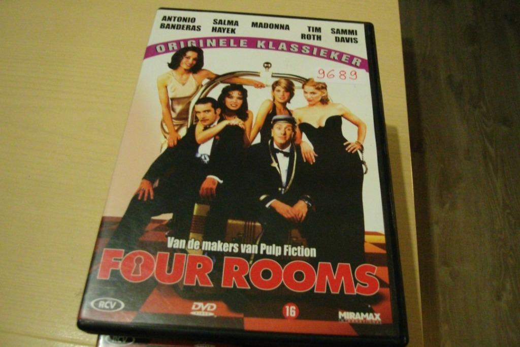 four rooms, Enlèvement ou Envoi